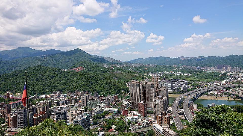 新店獅頭山觀景台優化 視野遼闊碧潭竟收眼底