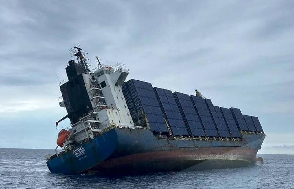「天使輪」沉船600只貨櫃海漂 「杜蘇芮」颱風恐擾打撈作業