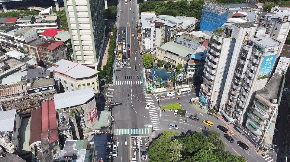 「偏心左轉車道」減壅塞時間 新北已完成50處路口調整