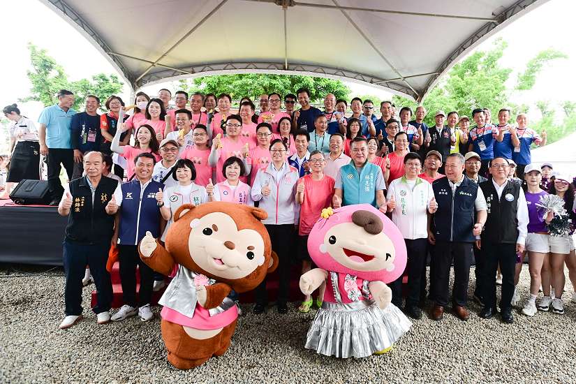 市長盃龍舟賽137組隊伍爭霸 張市長邀市民體驗熱鬧端午活動