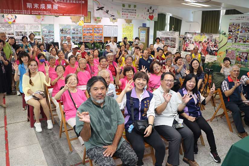 三芝「有福樂」小旗艦成果發表 新住民幫格格圓美甲夢 老農用草編手錶