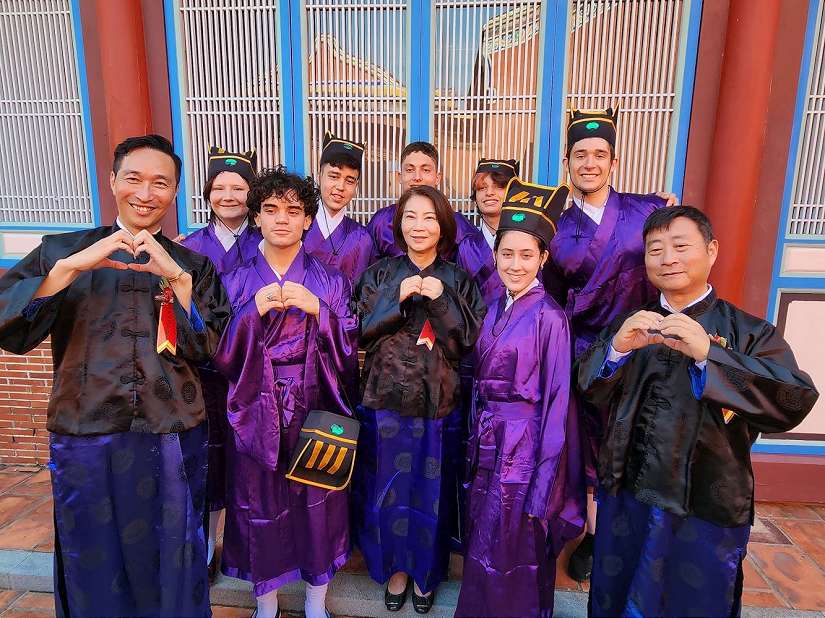 祭孔大典屏東書院登場 外籍生扮禮生體驗古禮